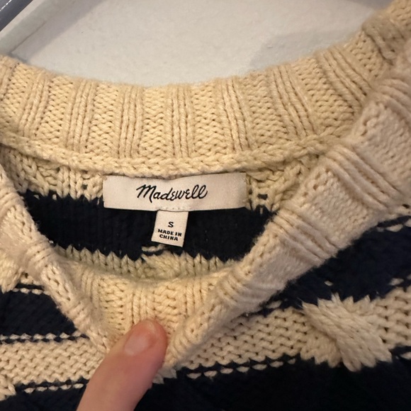 Madewell cable knit navy and cream oversized sweater - Picture 3 of 3